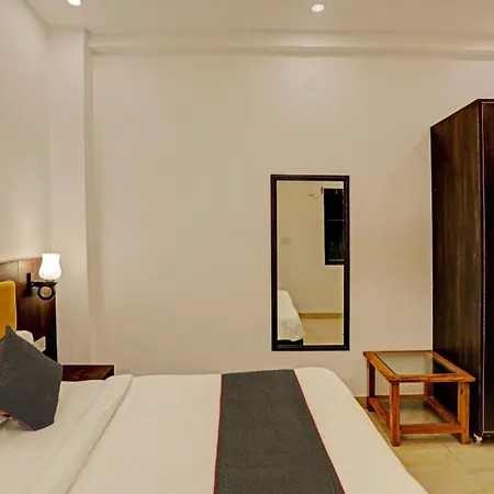 Hotel Grand King-3